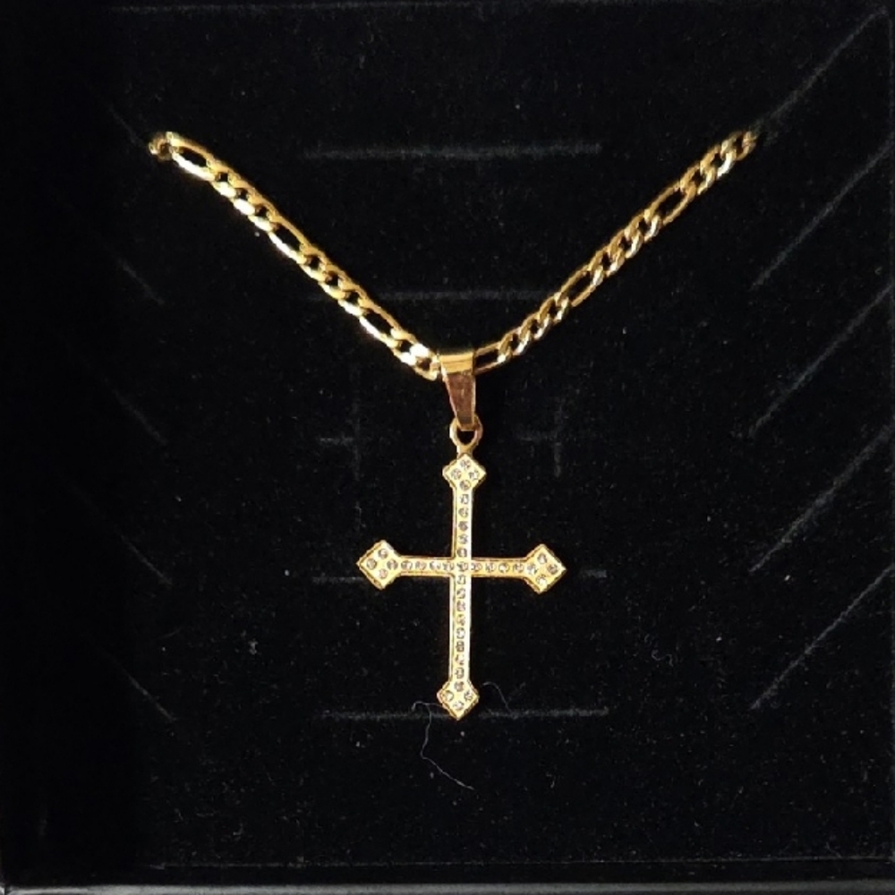 Vibzszn Elegant 18 K Gold Cross Necklace With Diamond Accents NWT